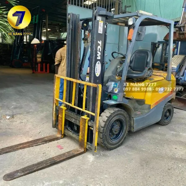 Xe Nâng Dầu TCM FD20T4