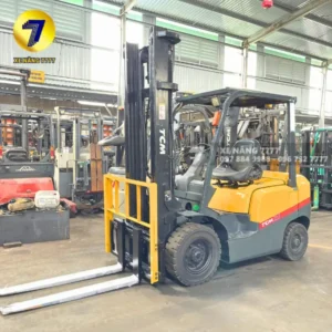 Xe nâng dầu TCM FD25T3