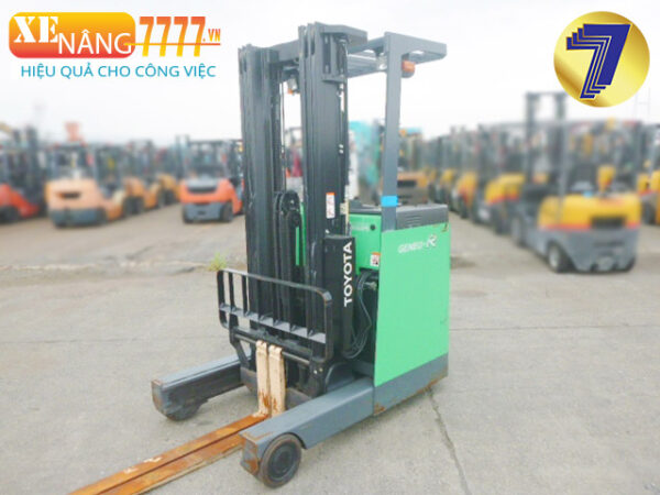 Xe nâng điện đứng lái TOYOTA 7FBR15