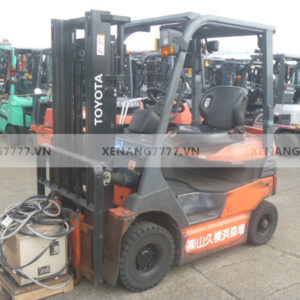 Xe nâng điện ngồi lái TOYOTA 7FB15