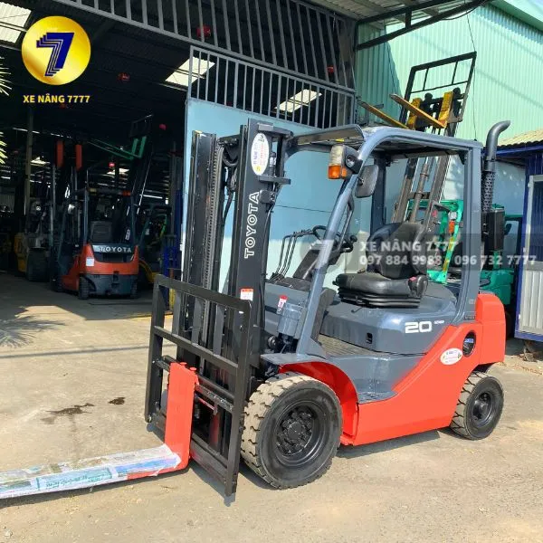 Xe Nâng Dầu 2 Tấn - TOYOTA 02-8FD20