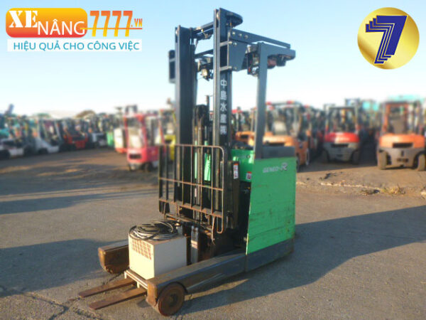 xe nâng điện đứng lái toyota 7fbrs18