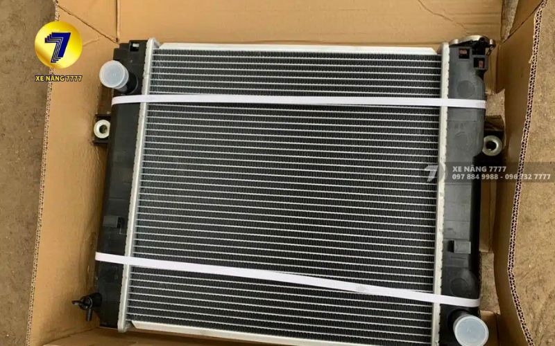 Két nước xe nâng