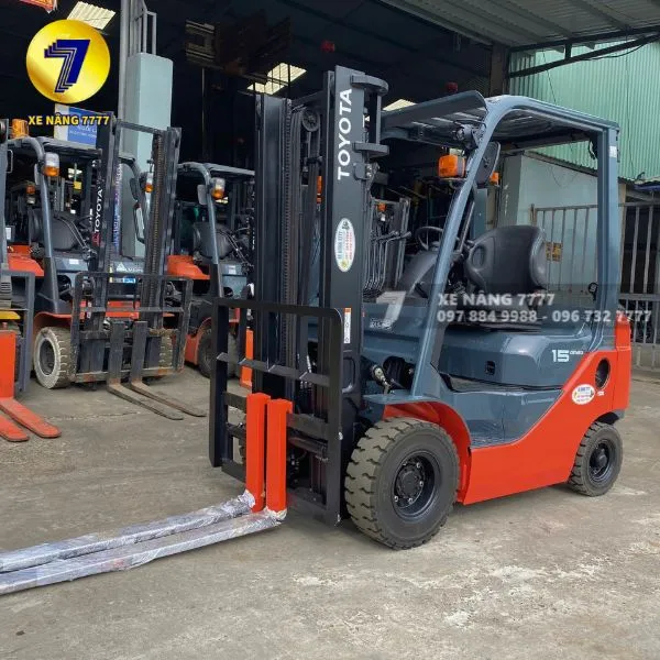 Xe Nâng Dầu 1,5 Tấn - TOYOTA 02-8FD15