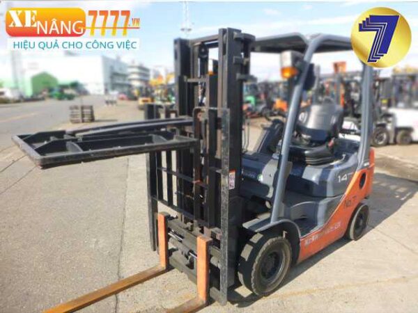 Xe nâng xăng gas TOYOTA 02-8FG14