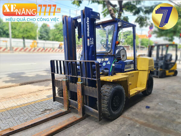 Xe nâng dầu KOMATSU FD50HD-6