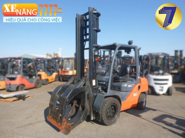 Xe nâng xăng TOYOTA 8FG30
