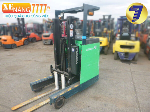 Xe nâng điện đứng lái Toyota 7FBRK13