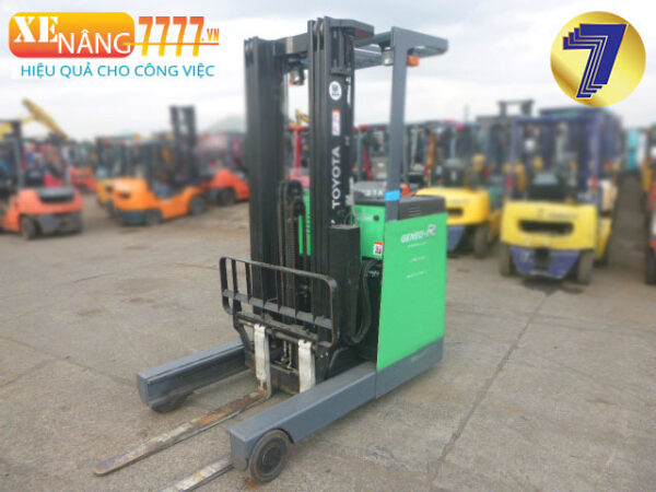 Xe nâng điện đứng lái Toyota 7FBRS15