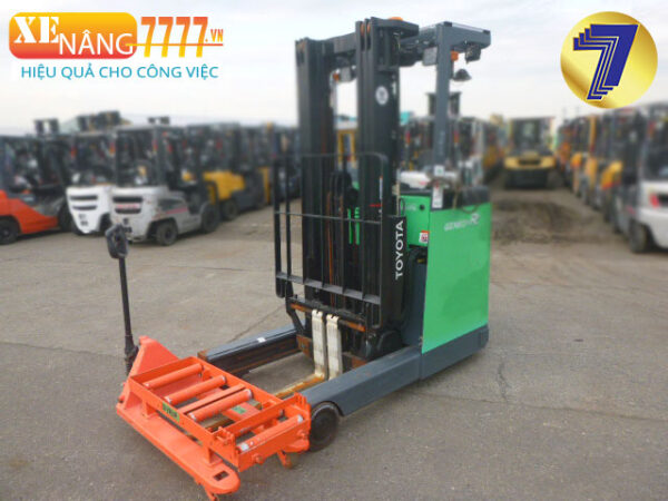 Xe nâng điện đứng lái TOYOTA 7FBRS18