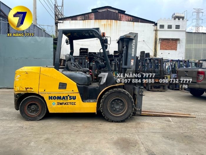 Xe nâng dầu KOMATSU FH45-1