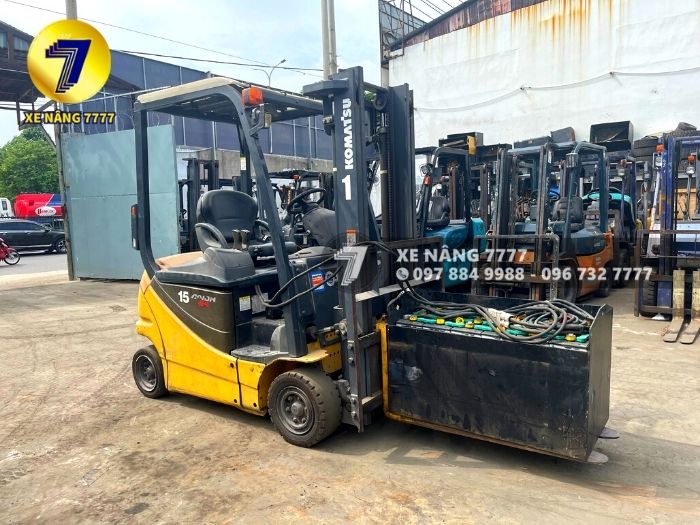 Xe điện ngồi lái KOMATSU FB15-12