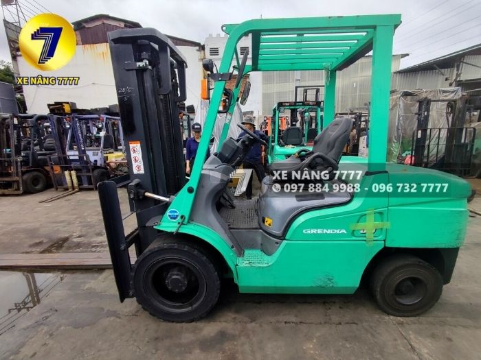 Xe nâng dầu MITSUBISHI FD35AT