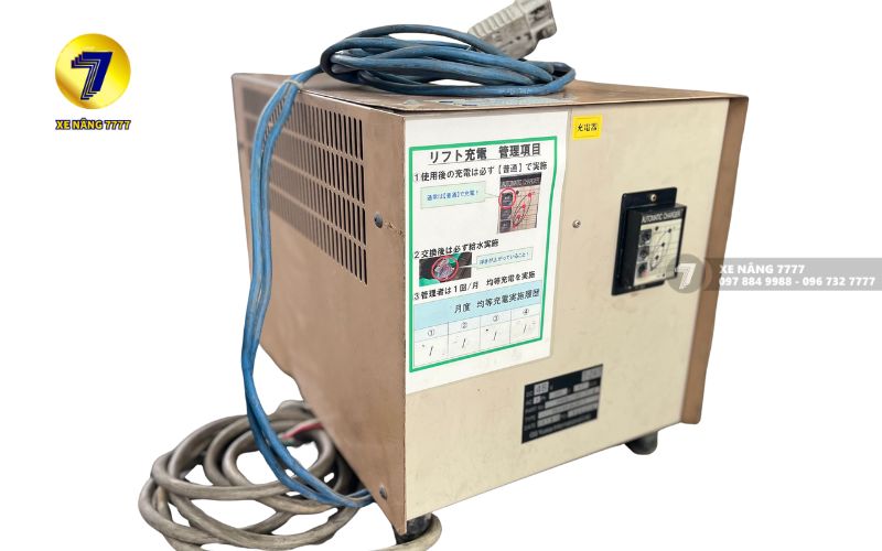 Bộ sạc xe nâng điện