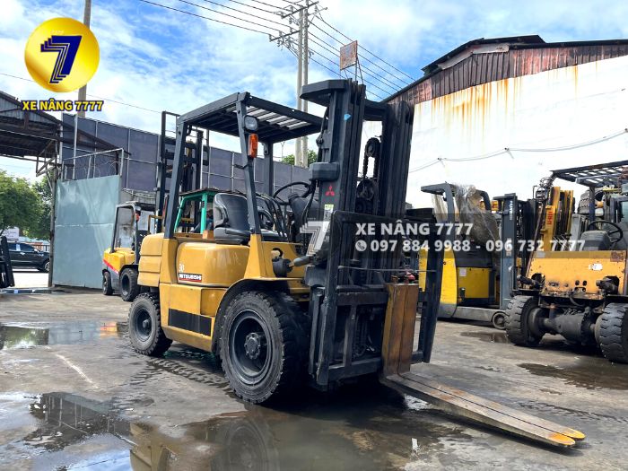 Xe Nâng Dầu MITSUBISHI FD30D