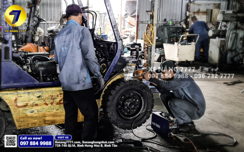 Công ty xe nâng 7777 cung cấp dịch vụ bảo trì, bảo dưỡng xe nâng dầu tại TP.HCM