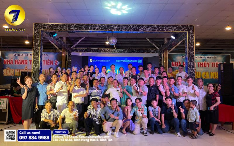 Khoảnh khắc kỷ niệm đẹp của toàn thể thành viên trong đêm Gala Dinner