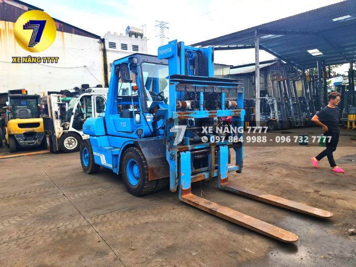 Xe Nâng Dầu TOYOTA 5FD70