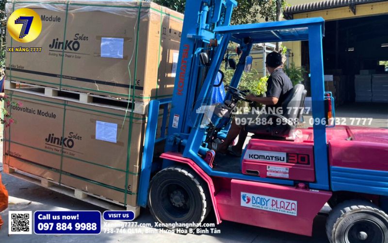 Xe nâng là thiết bị không thể thiếu trong các hoạt động sản xuất, kinh doanh