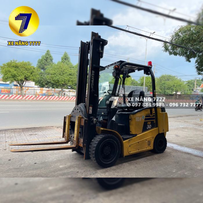 Xe nâng điện ngồi lái 3 tấn KOMATSU FB30-12 - Xe nâng 7777