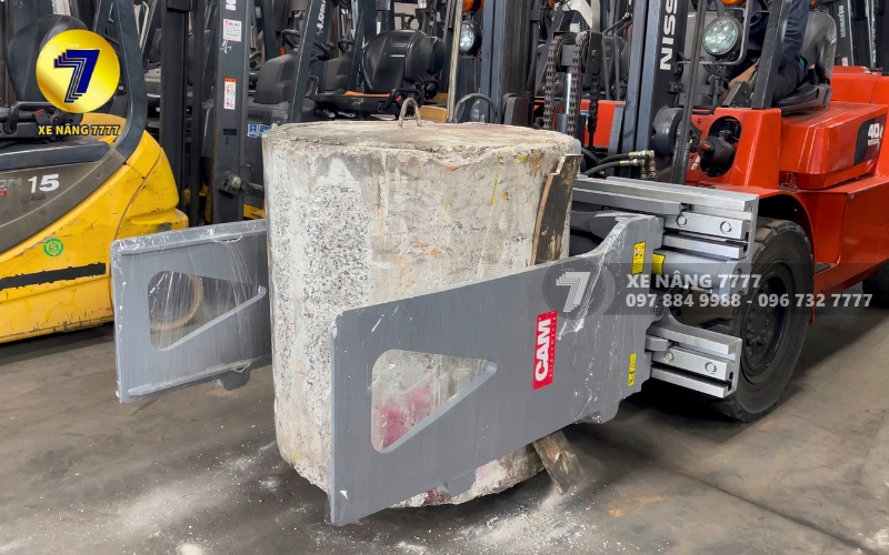 Kẹp vuông xe nâng