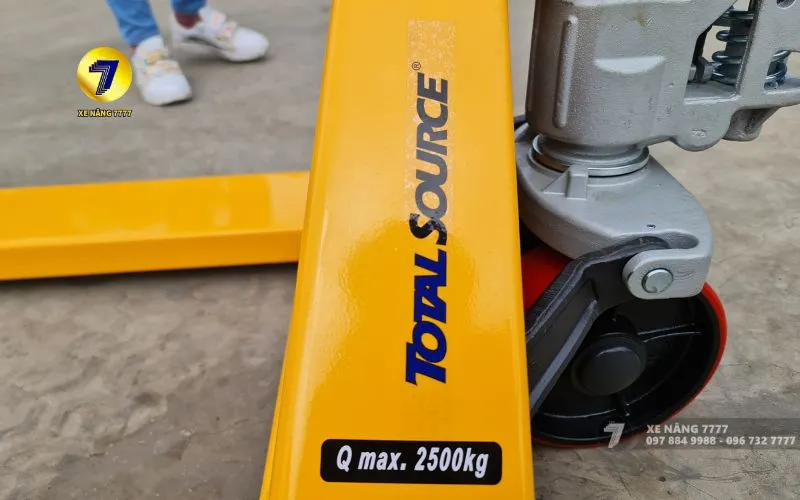 xe nâng tay