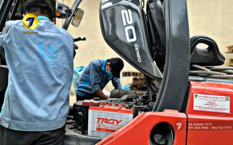 Sửa chữa xe nâng - Xe Nâng 7777