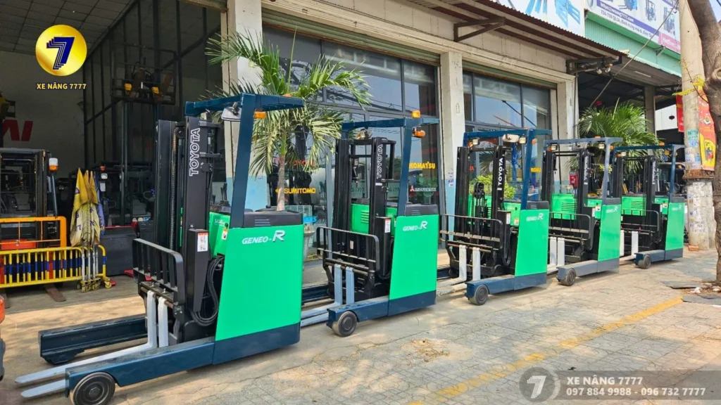 Xe nâng điện đứng lái Nhật Bản - Xe nâng 7777
