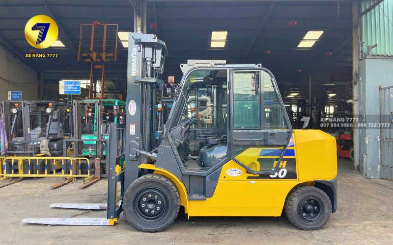 Xe nâng dầu Nhật Bản