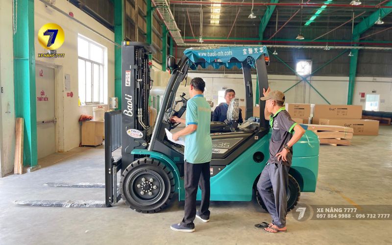 Xe nâng Baoli