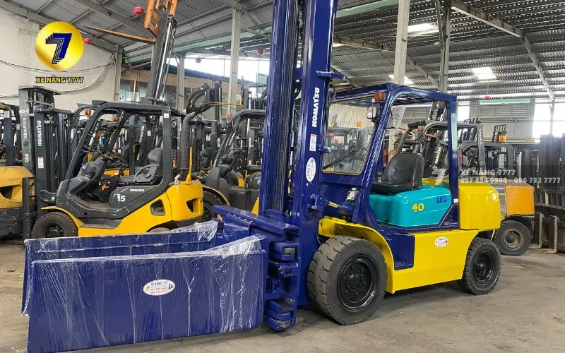 Xe Nâng Dầu 4 Tấn KOMATSU FD40W-7