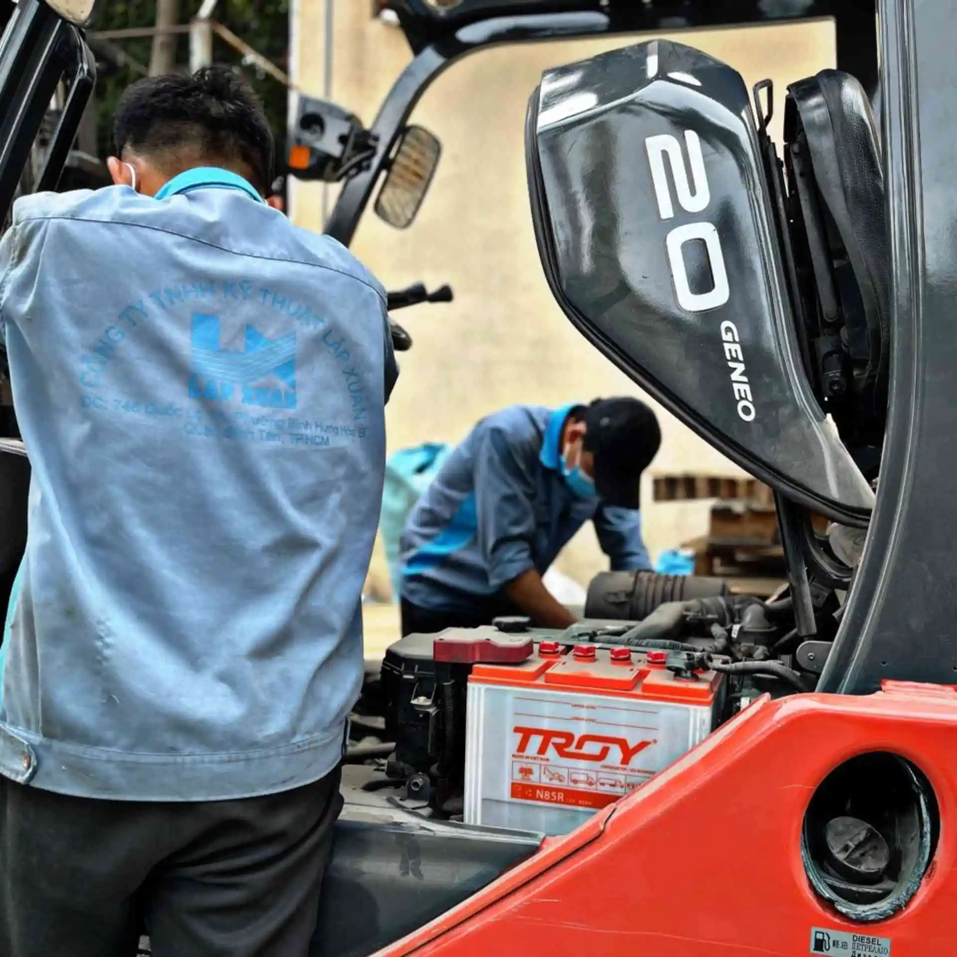 xe nâng 7777 hình ảnh thực tế 2