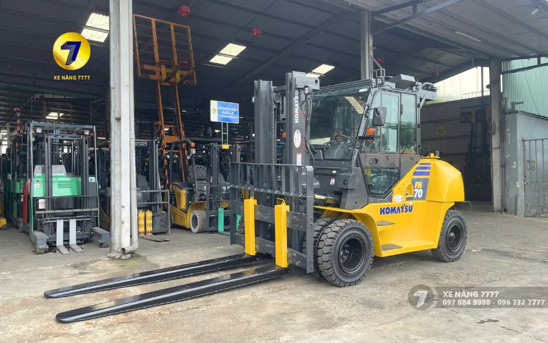 Xe Nâng Dầu 7 Tấn KOMATSU FH70-2