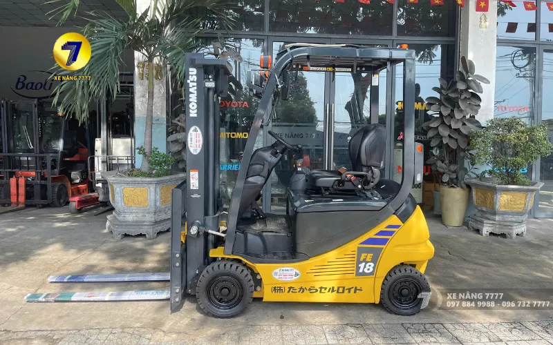 xe-na%CC%82ng-die%CC%A3%CC%82n-ngo%CC%82%CC%80i-la%CC%81i-Komatsu-FE18-1.webp
