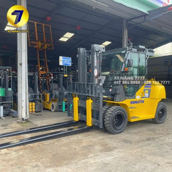 Xe Nâng Dầu 7 Tấn KOMATSU FH70-2