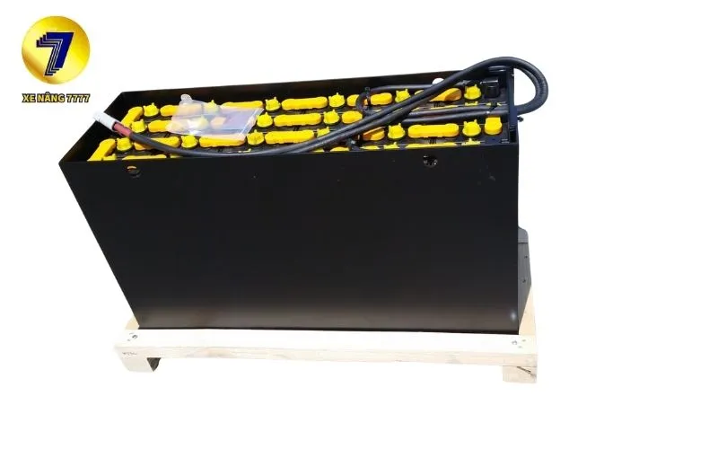 Bình Điện Xe Nâng Axit Chì ROCKET 280Ah-48V