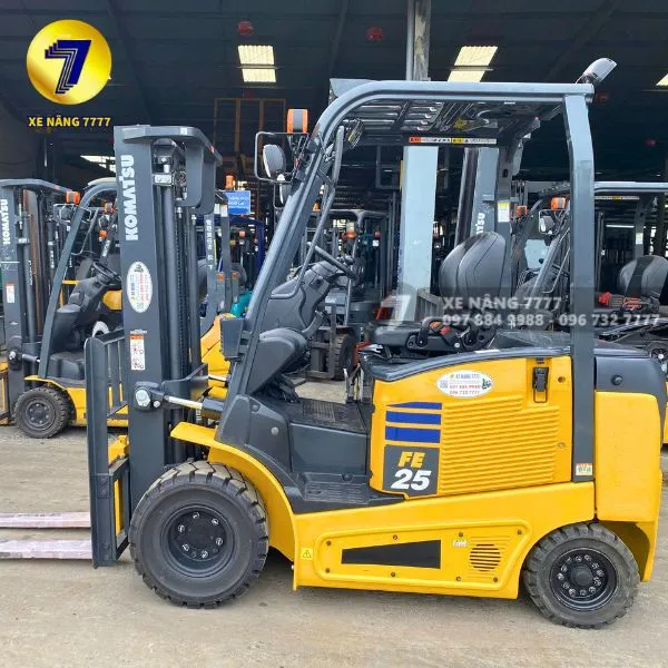 xe-nang-dien-ngoi-2-5-tan-komatsu-fe25-1-4.webp