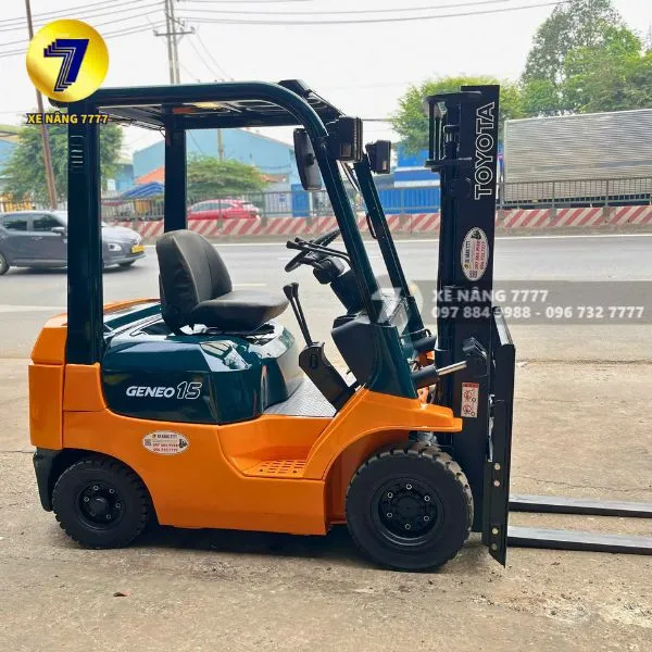 Xe Nâng Dầu 1.5 Tấn TOYOTA 7FD15