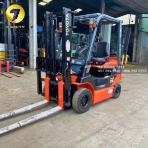 Xe Nâng Điện Ngồi Lái 1.5 Tấn TOYOTA 8FB15