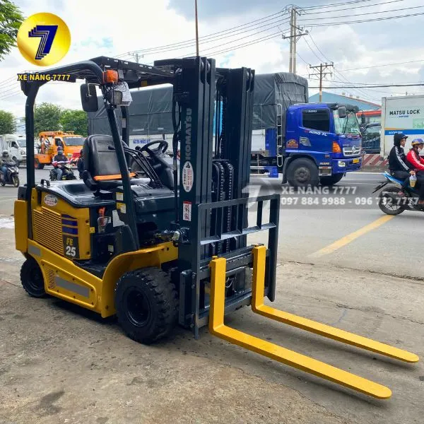 Xe Nâng Điện Ngồi Lái 2.5 Tấn KOMATSU FE25-1