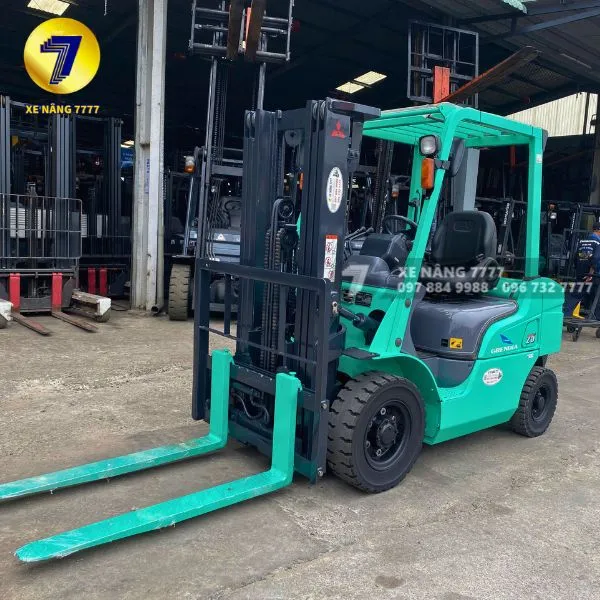 Xe nâng dầu 2.5 Tấn MITSUBISHI FDE25T