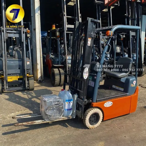 Xe Nâng Điện Ngồi Lái 900 Kg TOYOTA 3FBK9