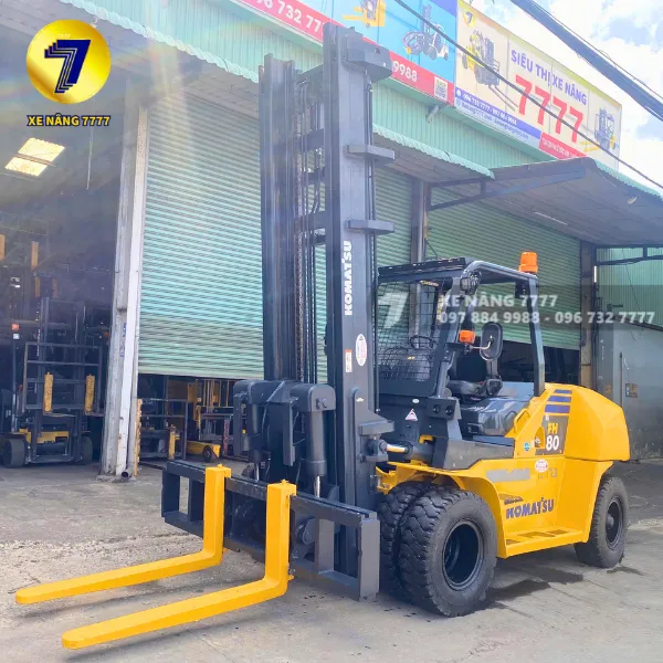 xe-nang-dau-8-tan-komatsu-fh80-1-1.webp