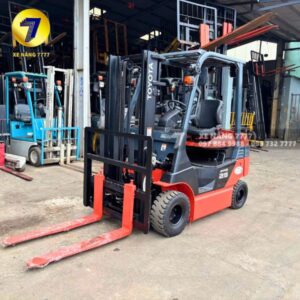 Xe Nâng Điện Ngồi Lái 2.5 Tấn TOYOTA 8FB25