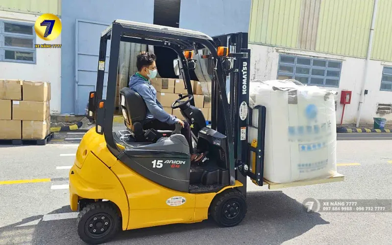 Xe nâng điện ngồi KOMATSU